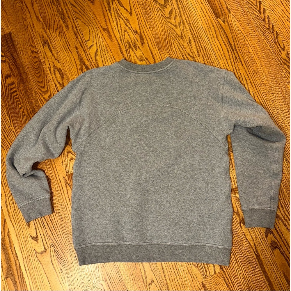 Women’s lululemon crewneck